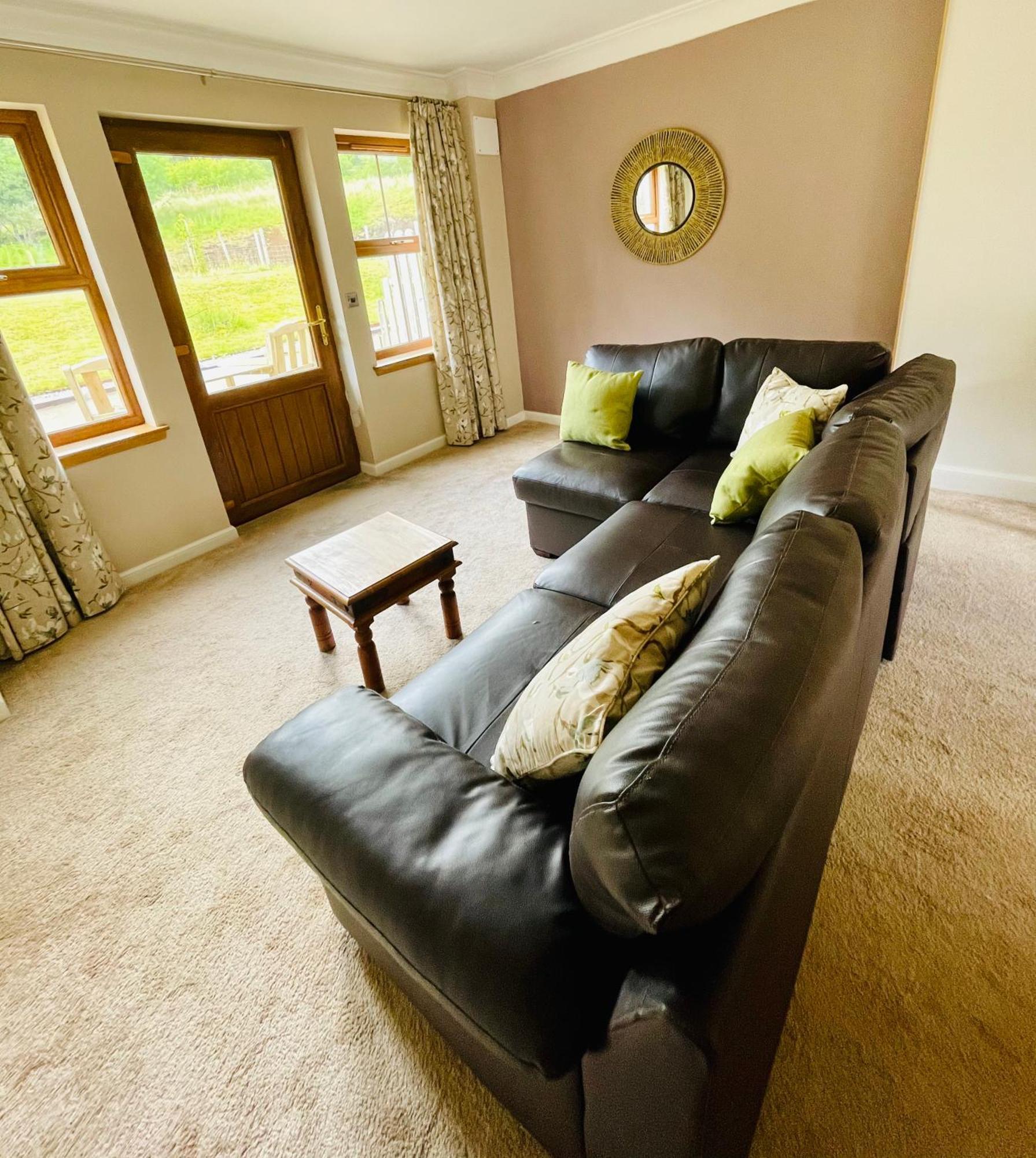 Redwood House 3*